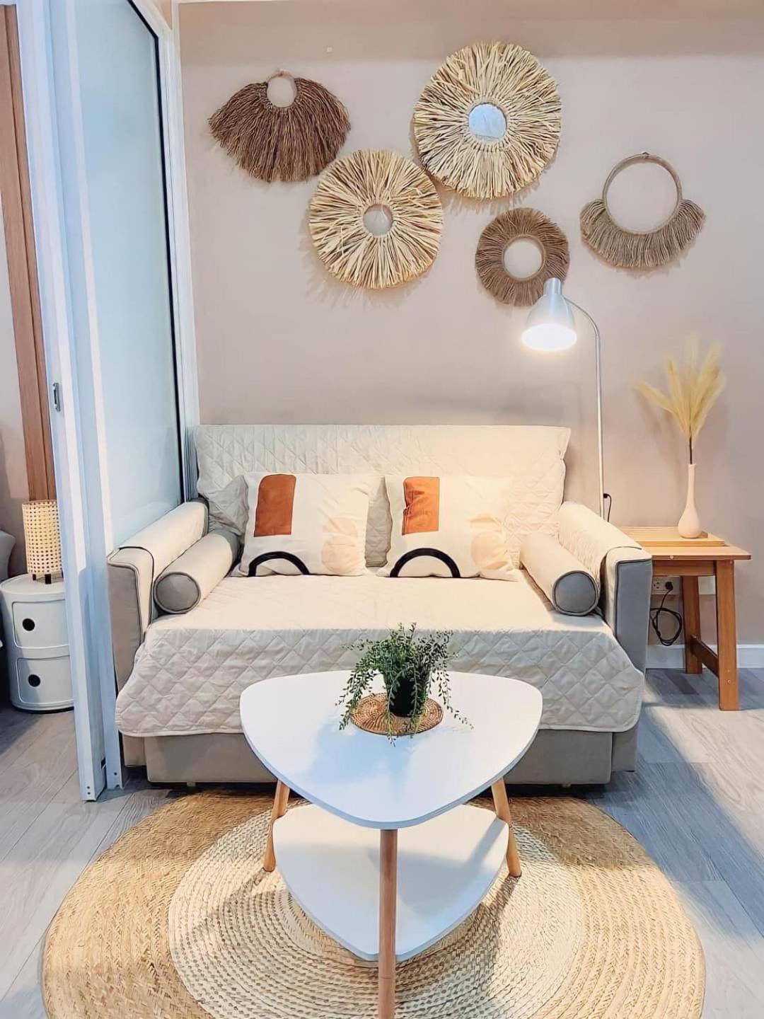 Beach Front Living In The Heart Of The City, Azure Residences มะนิลา ภายนอก รูปภาพ