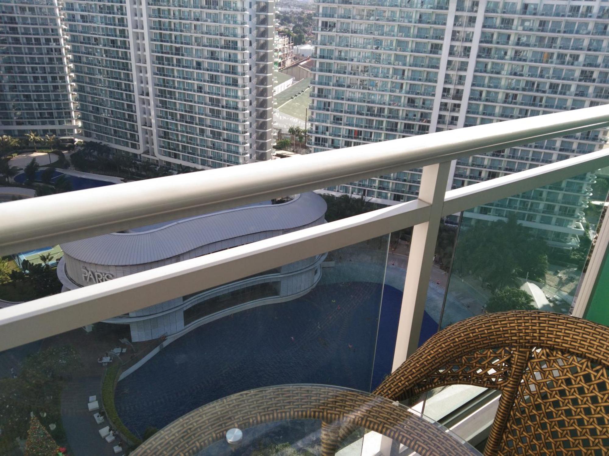 Beach Front Living In The Heart Of The City, Azure Residences มะนิลา ภายนอก รูปภาพ