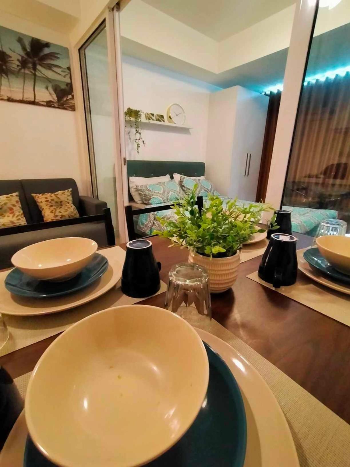 Beach Front Living In The Heart Of The City, Azure Residences มะนิลา ภายนอก รูปภาพ