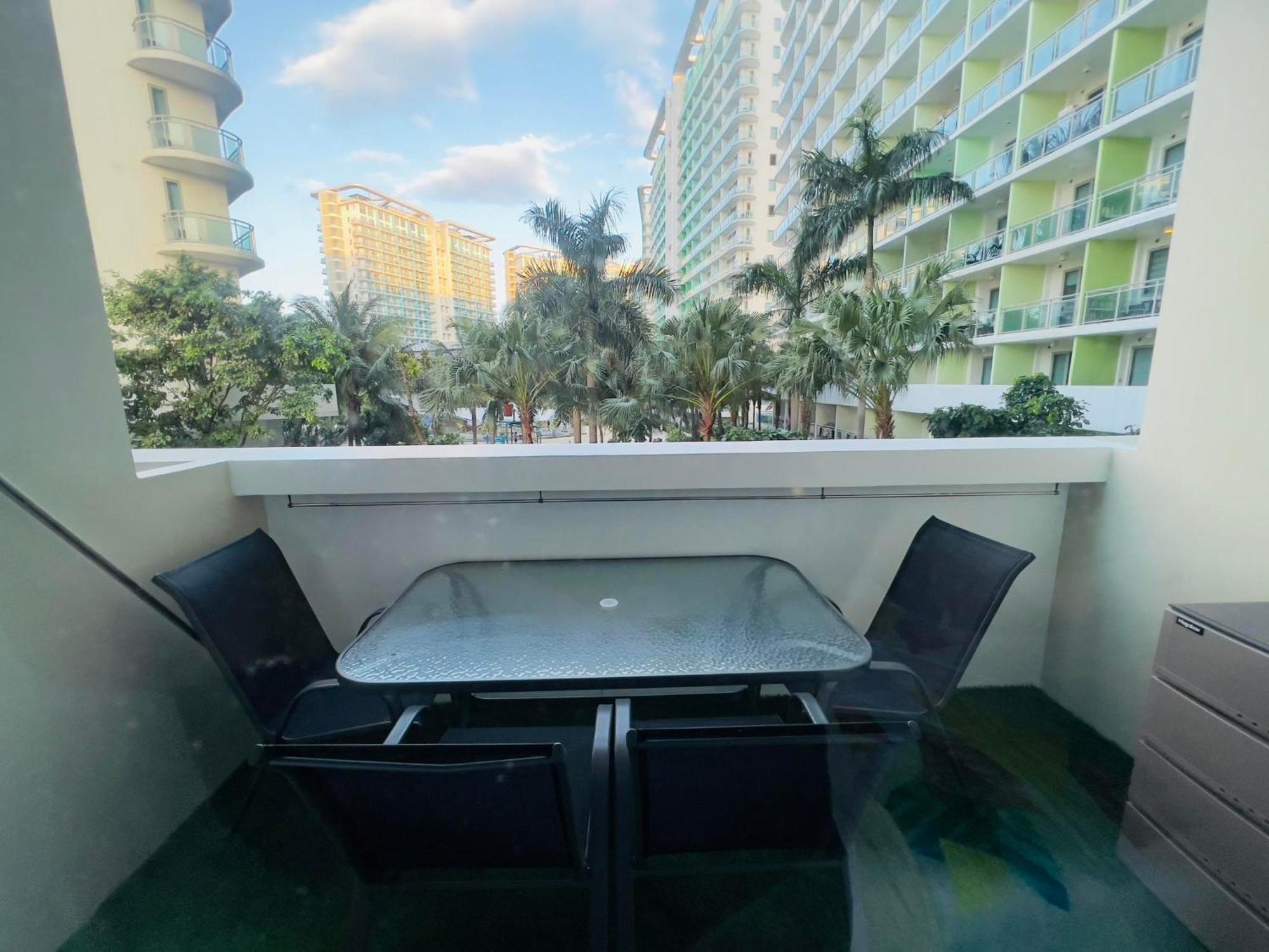 Beach Front Living In The Heart Of The City, Azure Residences มะนิลา ห้อง รูปภาพ